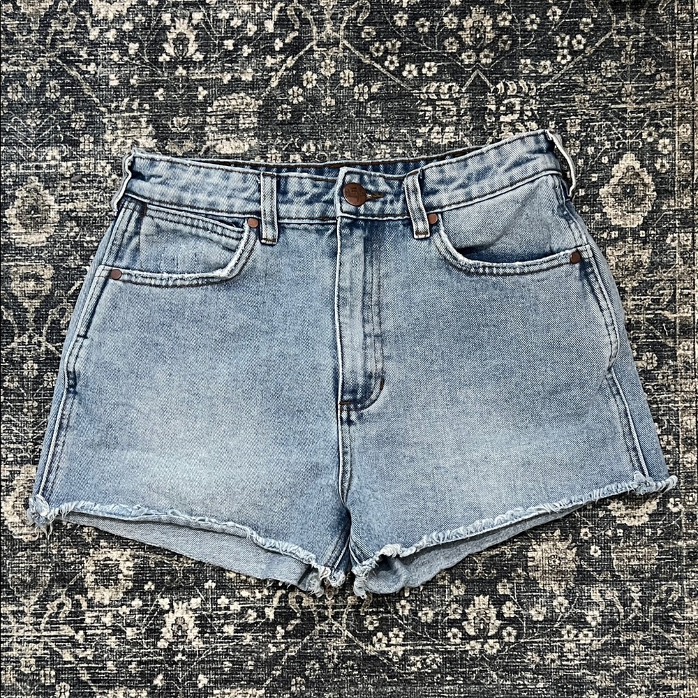 Women’s Wrangler x Billabong cutoff shorts